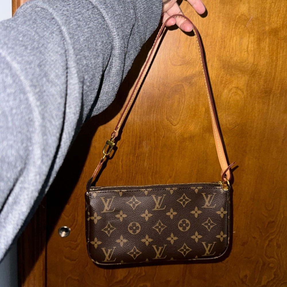 Louis Vuitton Pochette Accessoires